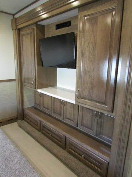 2017 Showhauler Motorhome Conversion 31KTSSL kitchen