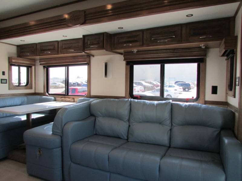 2017 Showhauler Motorhome Conversion 31KTSSL loft bed