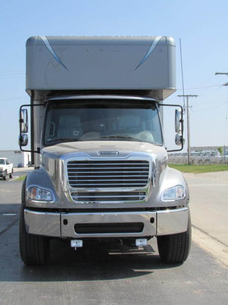 2017 Showhauler Motorhome Conversion 31KTSSL grill