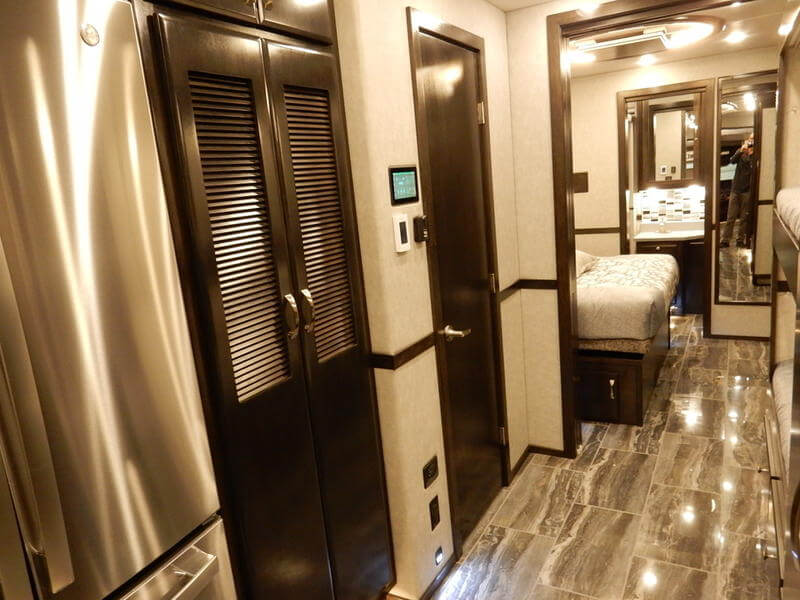 2022 Showhauler Motorhome Conversion 36KTssl-b interior - closets