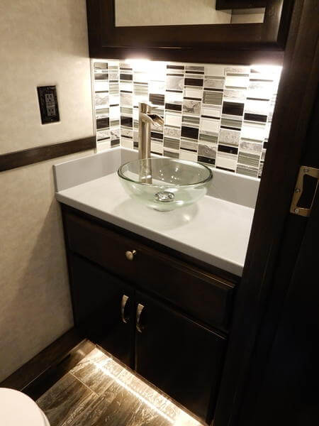 2022 Showhauler Motorhome Conversion 36KTssl-b bathroom sink