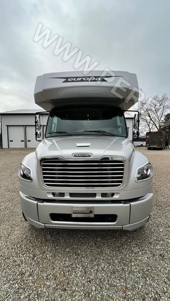 2023 Dynamax Europa 31SS grill