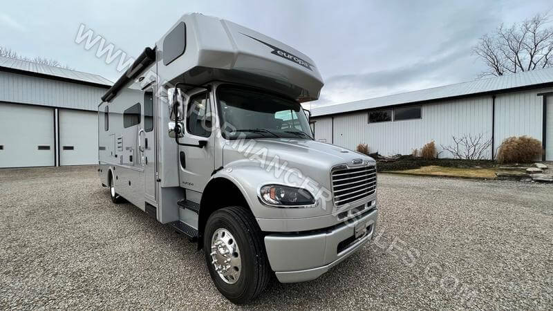 2023 Dynamax Europa 31SS right profile
