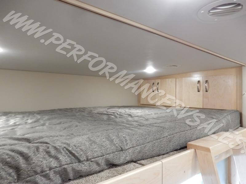 2024 Showhauler Motorhome Conversion 35-KQSSL loft bed