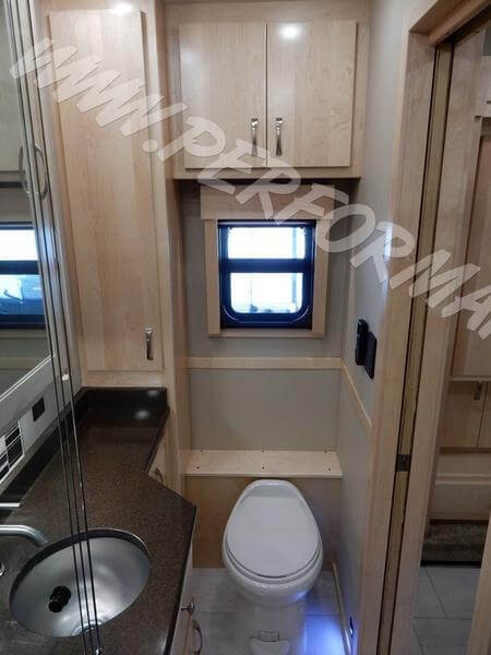 2024 Showhauler Motorhome Conversion 35-KQSSL toilet